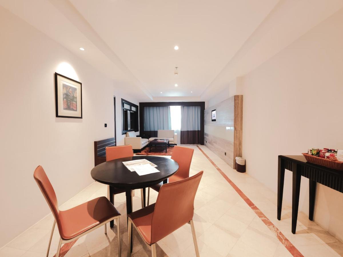 Ap Premier Batam Hotell Nagoya Exteriör bild