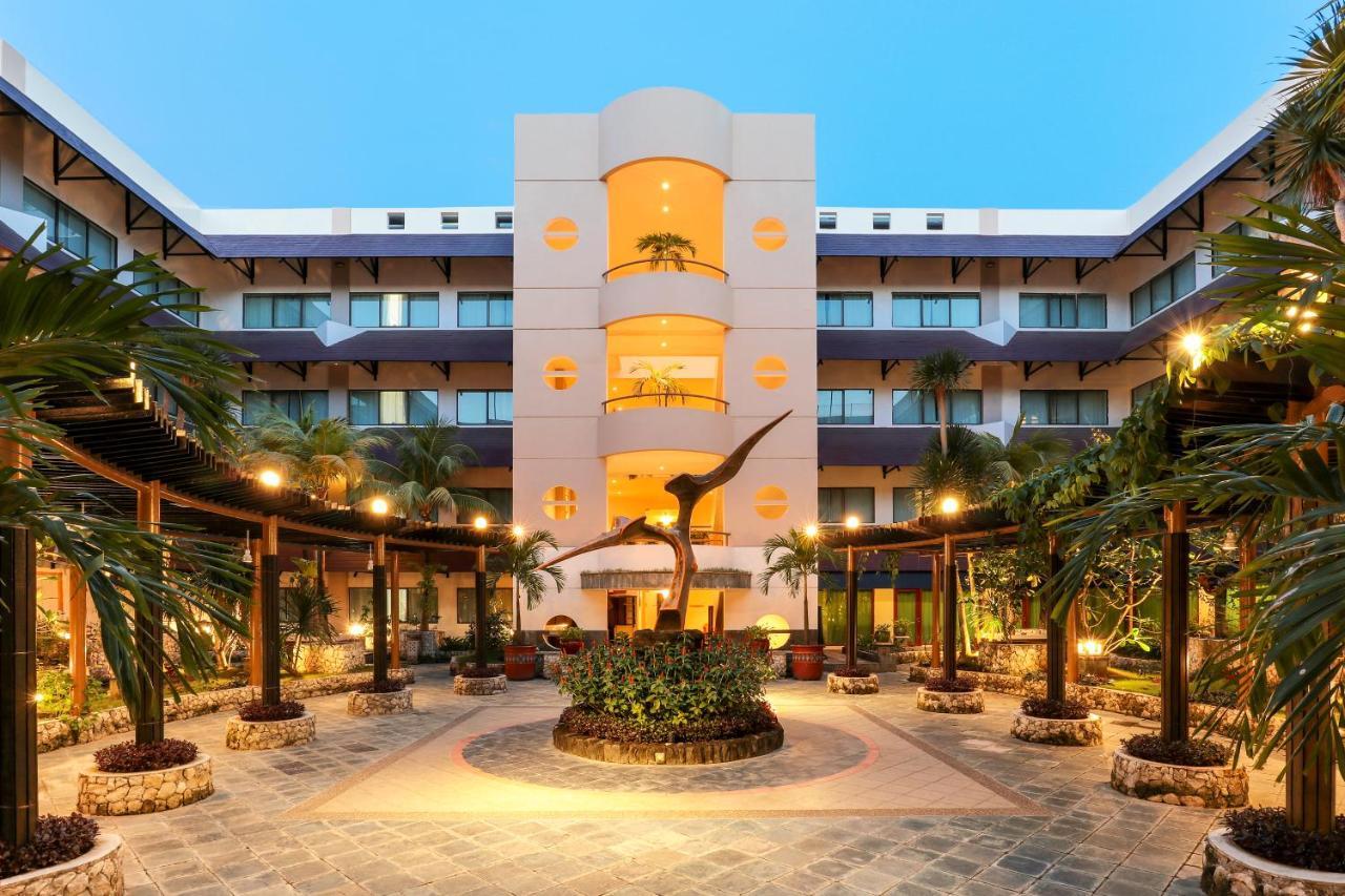 Ap Premier Batam Hotell Nagoya Exteriör bild